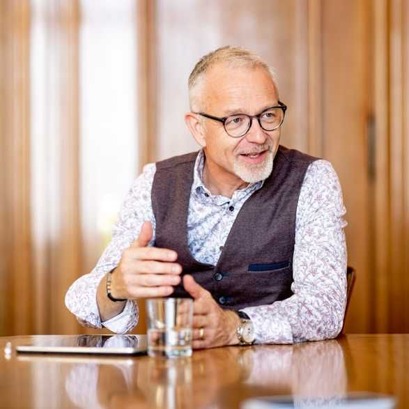 Künstliche Intelligenz präsentiert: Die Essenz von Leadership